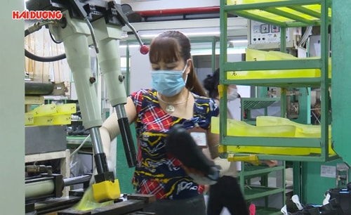 Doanh nghiệp đẩy mạnh sản xuất gắn với phòng dịch